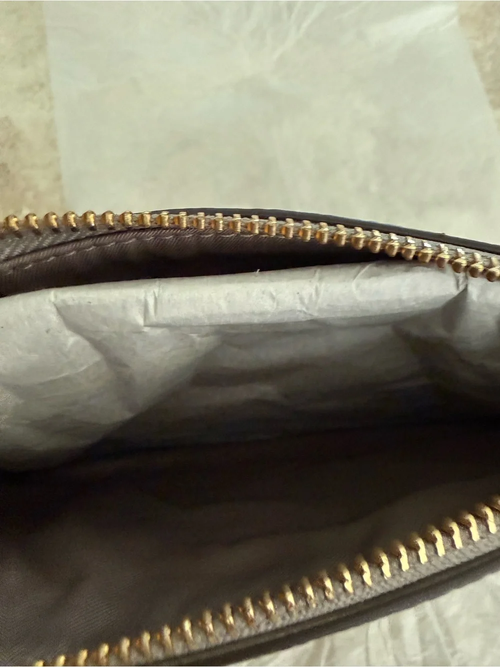 Tory Burch Gray Pebbled Leather Wristlet Clutch with Gold Hardware